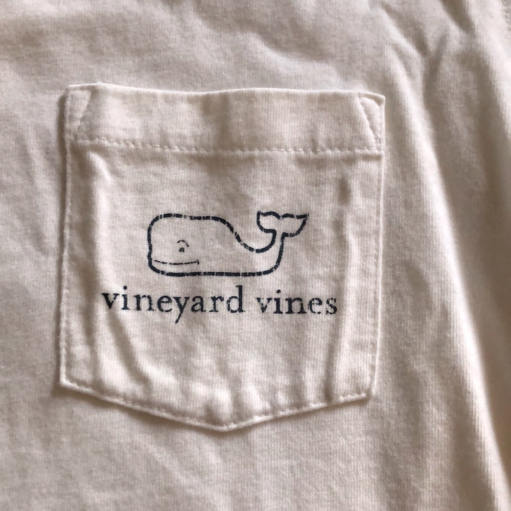 Vineyard Vines T-shirt